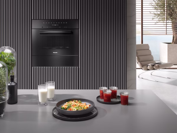 Miele M7244TC-OBBL Built In Microwave Oven in Black