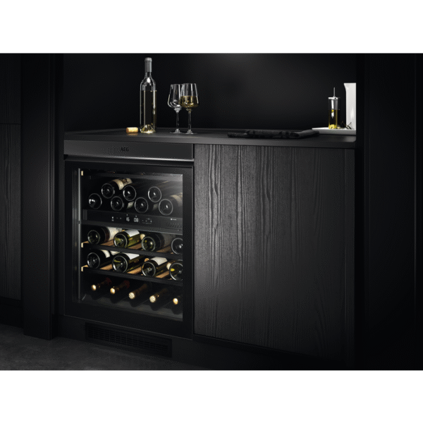 AEG AWUD040B8B 82cm Built In Wine Cellar