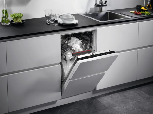 AEG FSB73427Z Built In Slimline Dishwasher
