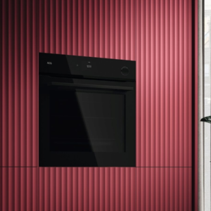AEG NBR7P731SB SteamCrisp Single Oven with Pyrolytic Cleaning
