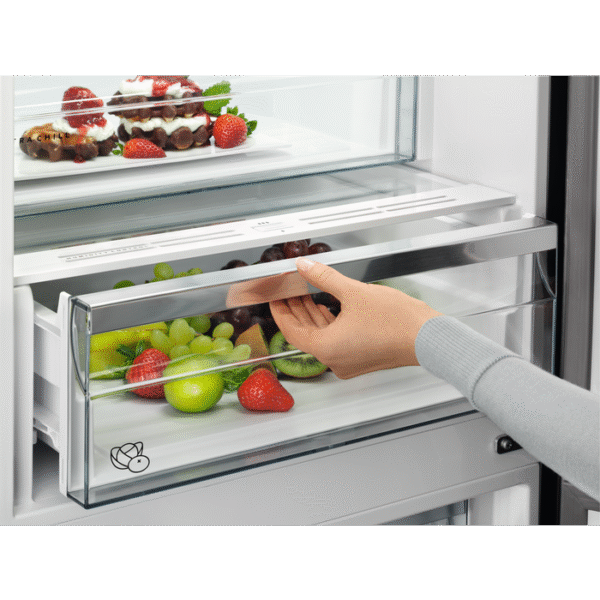 AEG RCB636E5MW 201cm Freestanding Fridge Freezer