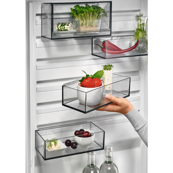 AEG RCB732E5MX 186cm Freestanding Fridge Freezer