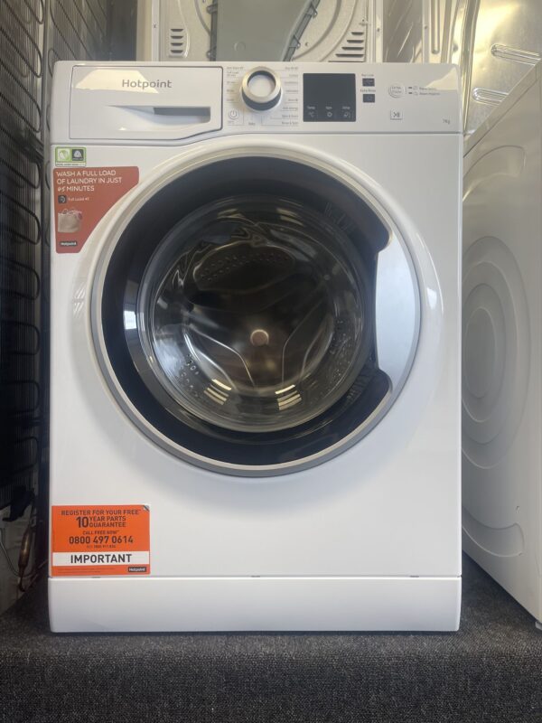 **EX-DISPLAY** Hotpoint NSWE743UWSUKN 7kg 1400rpm Freestanding Washing Machine