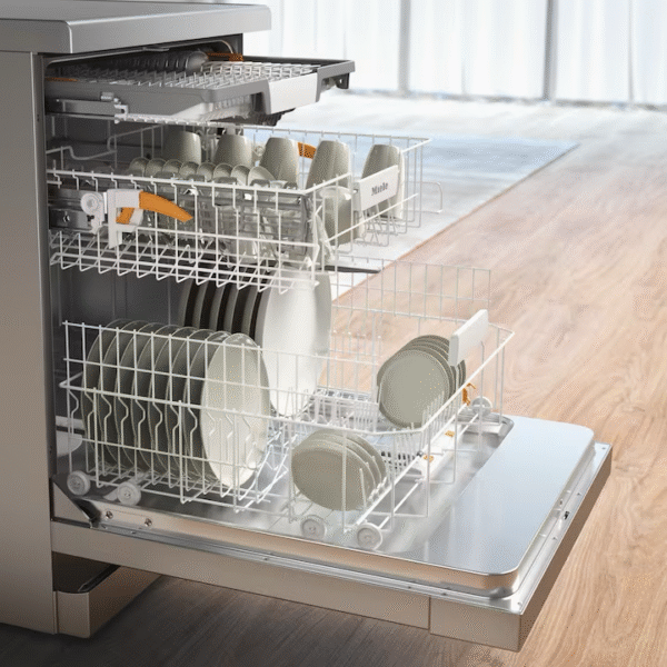 Miele G5410SC Freestanding Dishwasher in Brilliant White