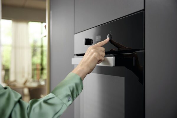 Miele H2455B Built In Single Oven