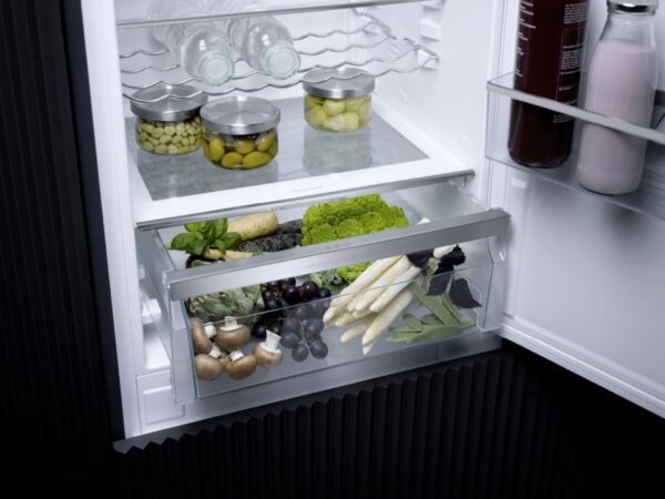 Miele KFN7764D Built In Fridge Freezer