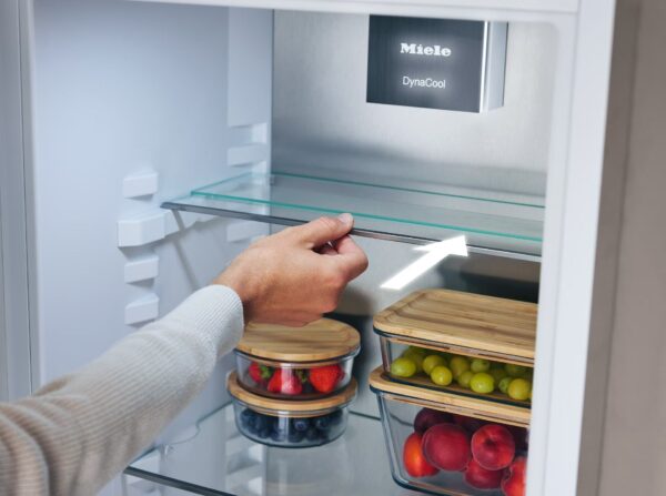 Miele KFN7833D Built In Fridge Freezer