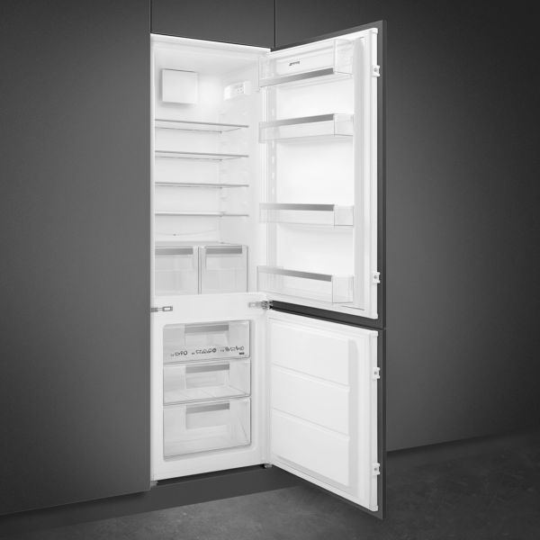 Smeg UKC81721E Built In Fridge Freezer