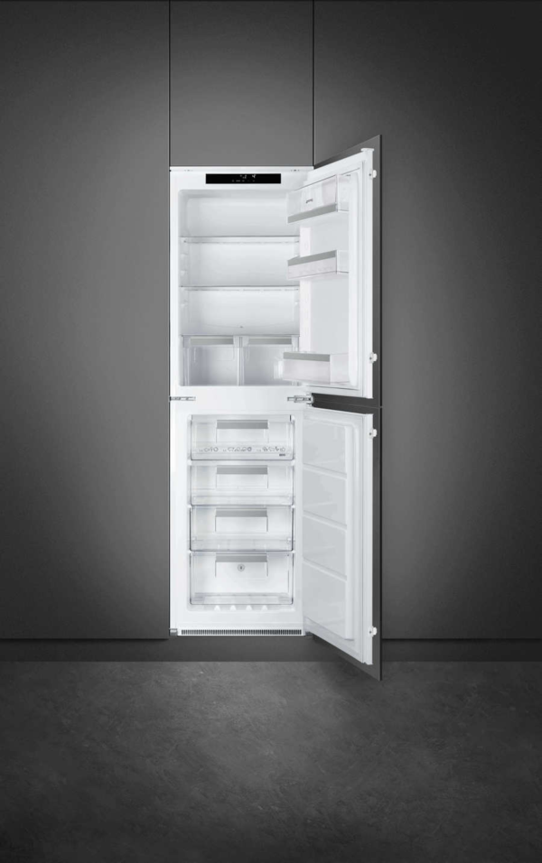 Smeg UKC8174NE Built In Fridge Freezer